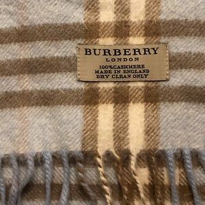 Burberry Accessories - Burberry Cashmere Scarf Winter Ski Plaid Pattern Burberry Accessories - Burberry Cashmere Scarf Winter Ski Plaid Pattern